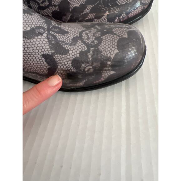Kamik Tall Rubber Rain Boots Wellies Black Lace Print Womens Size 8 - Picture 9 of 11